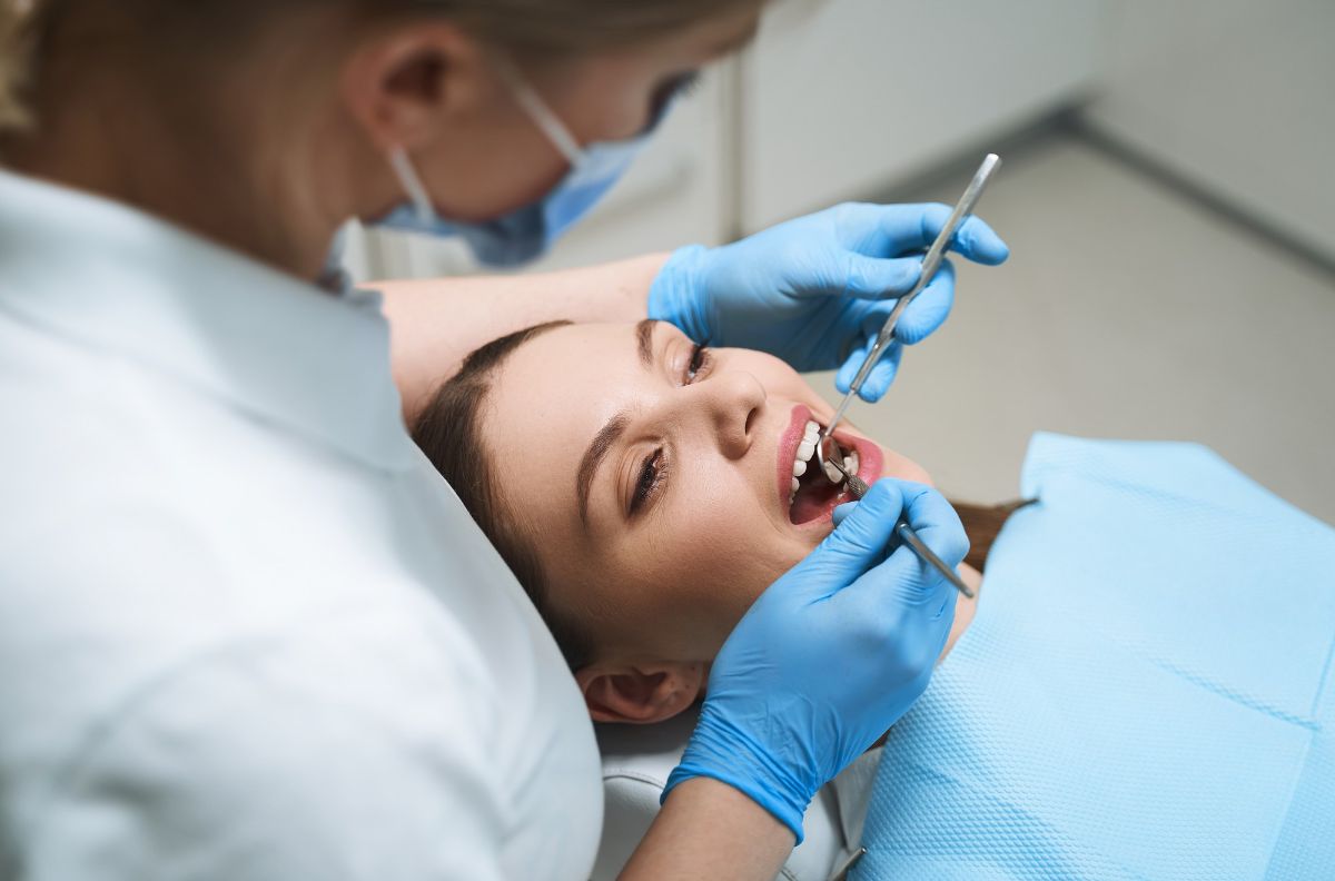 Leczenie chorób przyzębia wizyta u dentysty